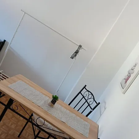 Stellas Monteurwohnungen Apartment *